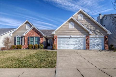 708 Jamesport Dr, O'fallon, MO 63366 photo 2
