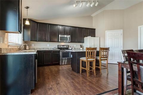 708 Jamesport Dr, O'fallon, MO 63366 photo 9
