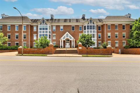 440 E Lockwood Ave #209, Saint Louis, MO 63119