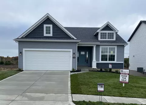 347 Valley Bluff Dr, Wentzville, MO 63385