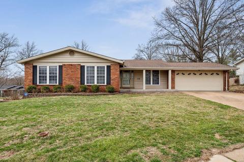 1209 Beaver Creek Rd, Chesterfield, MO 63017