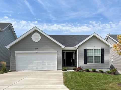 4224 Lions Chase Dr, Saint Louis, MO 63125