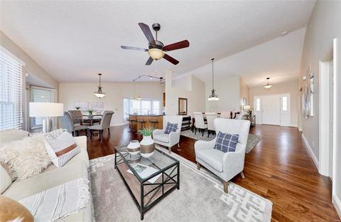 2165 Farnsworth Dr, O'fallon, MO 63368 photo 3