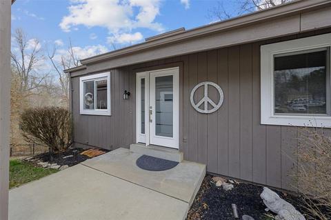 1645 Award Dr, Manchester, MO 63021 photo 2