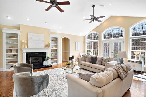 17 Manderly Pl, O'fallon, MO 63366 photo 3