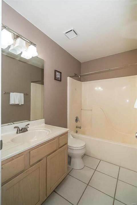 415 Johanna Place Dr, Ballwin, MO 63021 photo 14