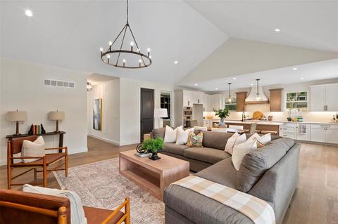 1031 Nana Ln, Saint Louis, MO 63131