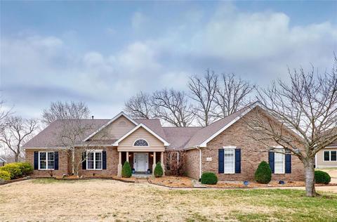 16029 Forest Valley Dr, Ballwin, MO 63021 photo 1