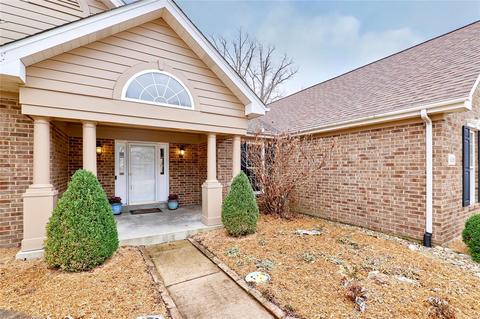 16029 Forest Valley Dr, Ballwin, MO 63021 photo 2