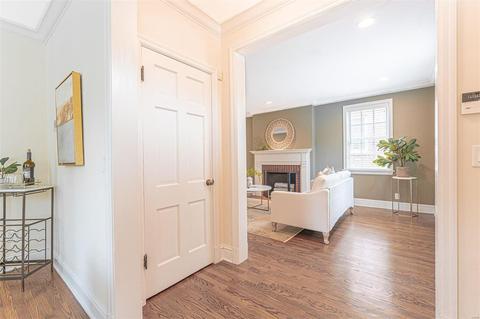8100 Pershing Ave, Saint Louis, MO 63105 photo 7