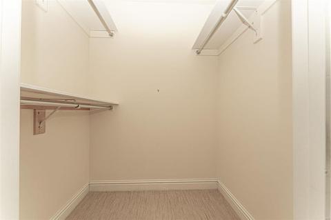 8100 Pershing Ave, Saint Louis, MO 63105 photo 31