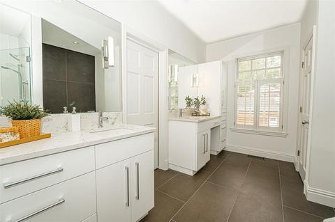 8100 Pershing Ave, Saint Louis, MO 63105 photo 29