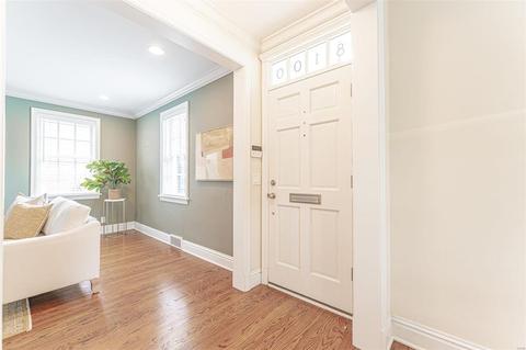 8100 Pershing Ave, Saint Louis, MO 63105 photo 3