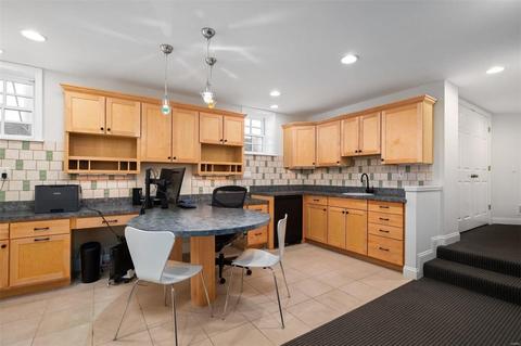 8100 Pershing Ave, Saint Louis, MO 63105 photo 39