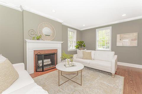 8100 Pershing Ave, Saint Louis, MO 63105 photo 6