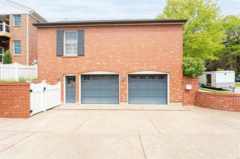 8100 Pershing Ave, Saint Louis, MO 63105 photo 46