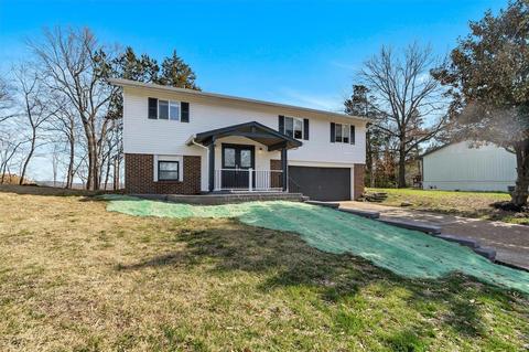 223 Walden Ct, Eureka, MO 63025 photo 2