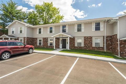 2319 Highland Hill Dr #D, Saint Peters, MO 63376