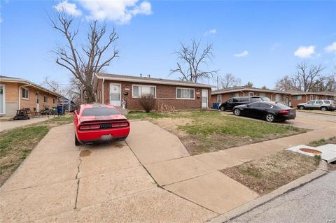 4053 Esseldale Dr, Saint Ann, MO 63074 photo 3