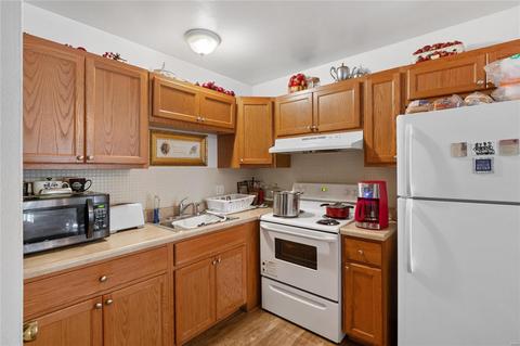 4053 Esseldale Dr, Saint Ann, MO 63074 photo 18