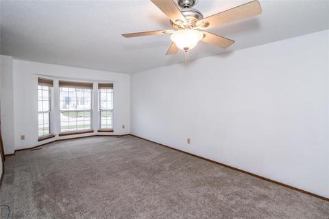 466 Oak Glen Dr, Ballwin, MO 63021 photo 4