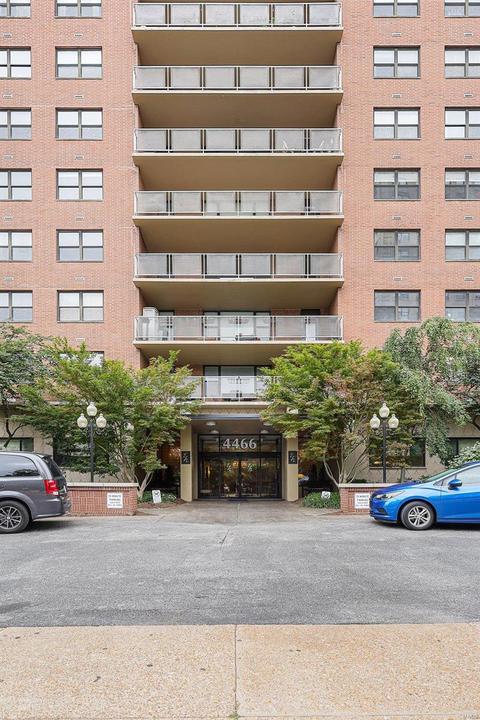 4466 W Pine Blvd #12A, Saint Louis, MO 63108
