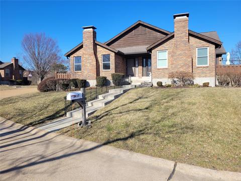 5121 Melitta Dr, Saint Louis, MO 63128
