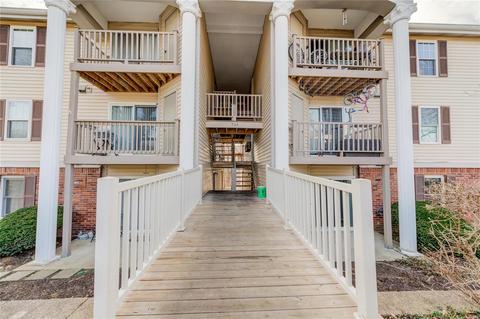 733 Ridgeside Dr #D, Ballwin, MO 63021 photo 4