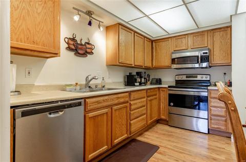 100 Towne Square Ct #I, Eureka, MO 63025 photo 8
