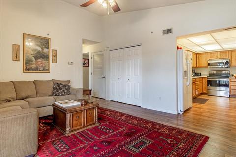 100 Towne Square Ct #I, Eureka, MO 63025 photo 6