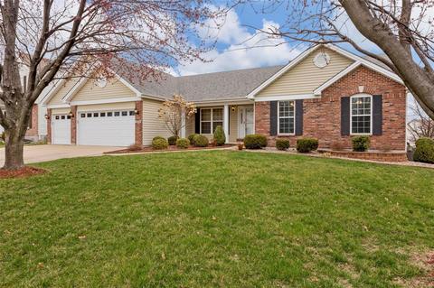 1473 Shelby Point Dr, O'fallon, MO 63366 photo 2