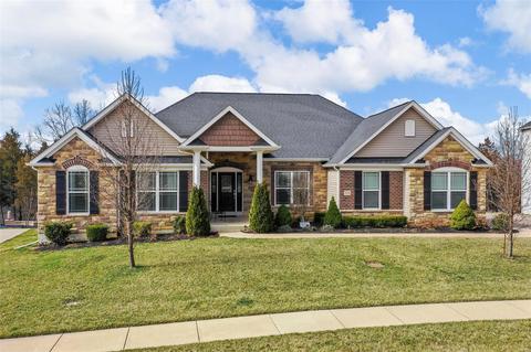 1113 Timberline Ct, Wentzville, MO 63385