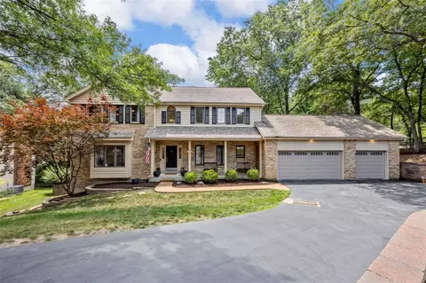 2068 Woodmoor Ridge Dr, Wildwood, MO 63011