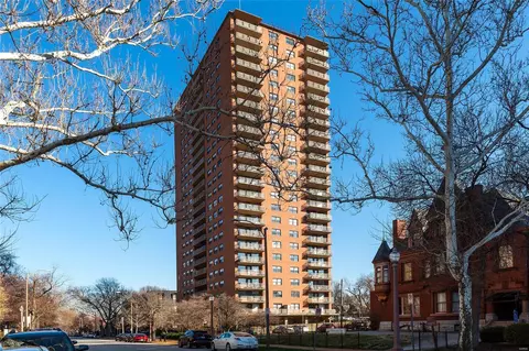 4466 W Pine Blvd #6G, Saint Louis, MO 63108