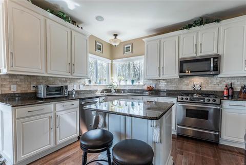 1036 Stone Spring Ct, Eureka, MO 63025 photo 9