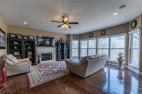 1036 Stone Spring Ct, Eureka, MO 63025 photo 7