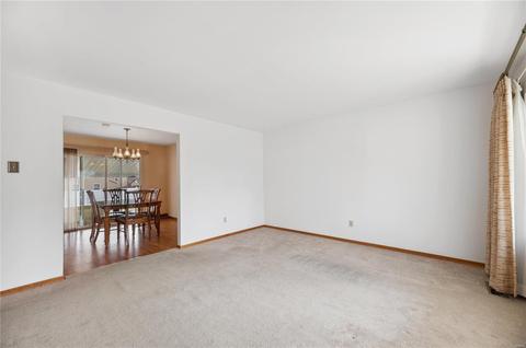 613 Peruque Dr, O'fallon, MO 63366 photo 9