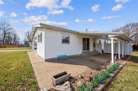 613 Peruque Dr, O'fallon, MO 63366 photo 6
