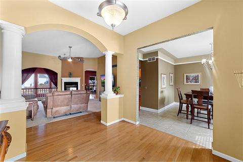 153 Park Ridge Dr, O'fallon, MO 63366 photo 2