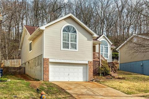 465 Elm Crossing Ct, Ballwin, MO 63021 photo 2
