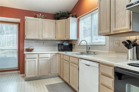465 Elm Crossing Ct, Ballwin, MO 63021 photo 15