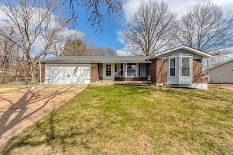 683 Windingpath Ln, Manchester, MO 63021 photo 1
