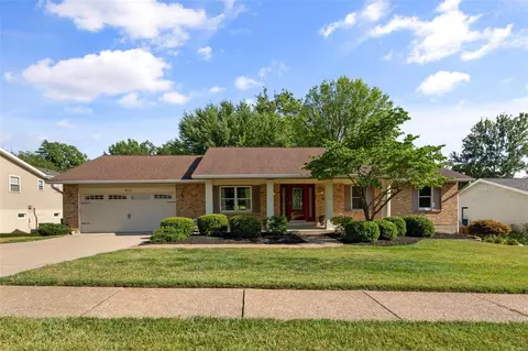 810 Boleyn Pl, Manchester, MO 63021