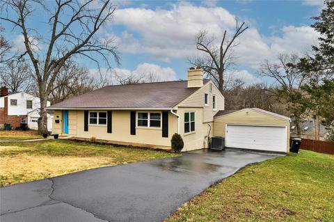 452 Iris Ln, Saint Louis, MO 63122 photo 2
