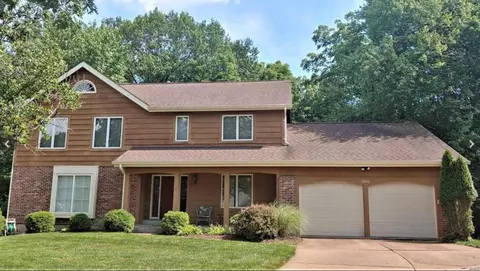 1610 Woodside View Ln, Ballwin, MO 63021 photo 1