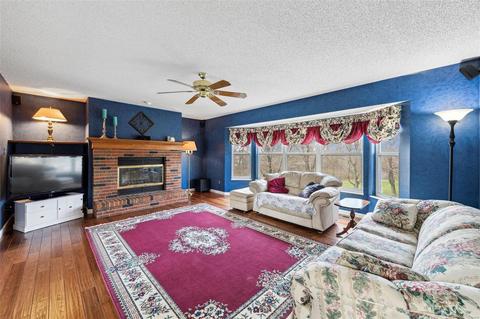 7 Albemarle Ct, O'fallon, MO 63368 photo 3