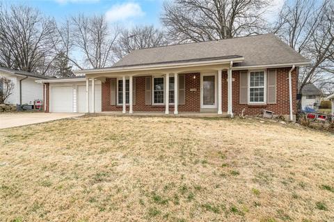 155 Broadmere Dr, Florissant, MO 63033