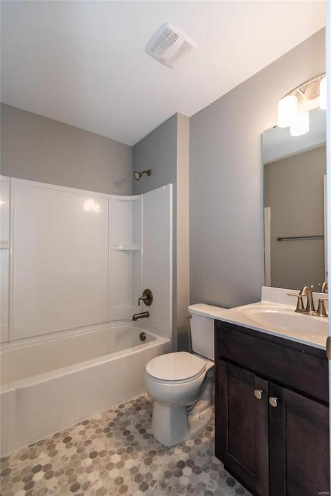 6 Harold Cir, O'fallon, MO 63366 photo 9