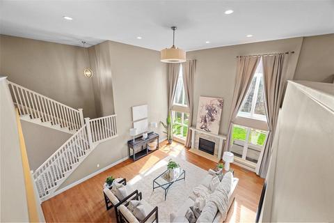207 Irish Hound Dr, O'fallon, MO 63368 photo 3