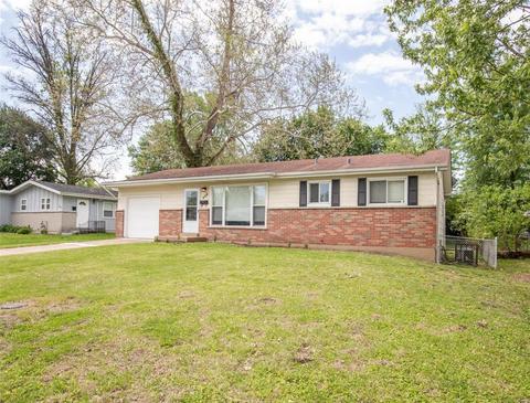608 Holiday Ave, Hazelwood, MO 63042